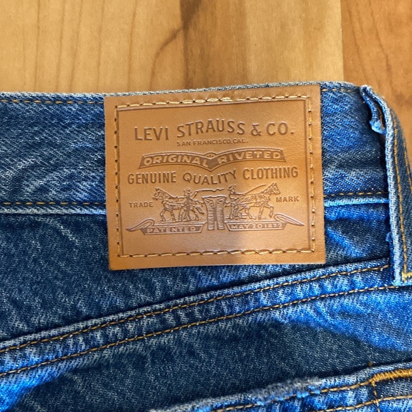 LEVIS—never worn - Picture 3 of 4